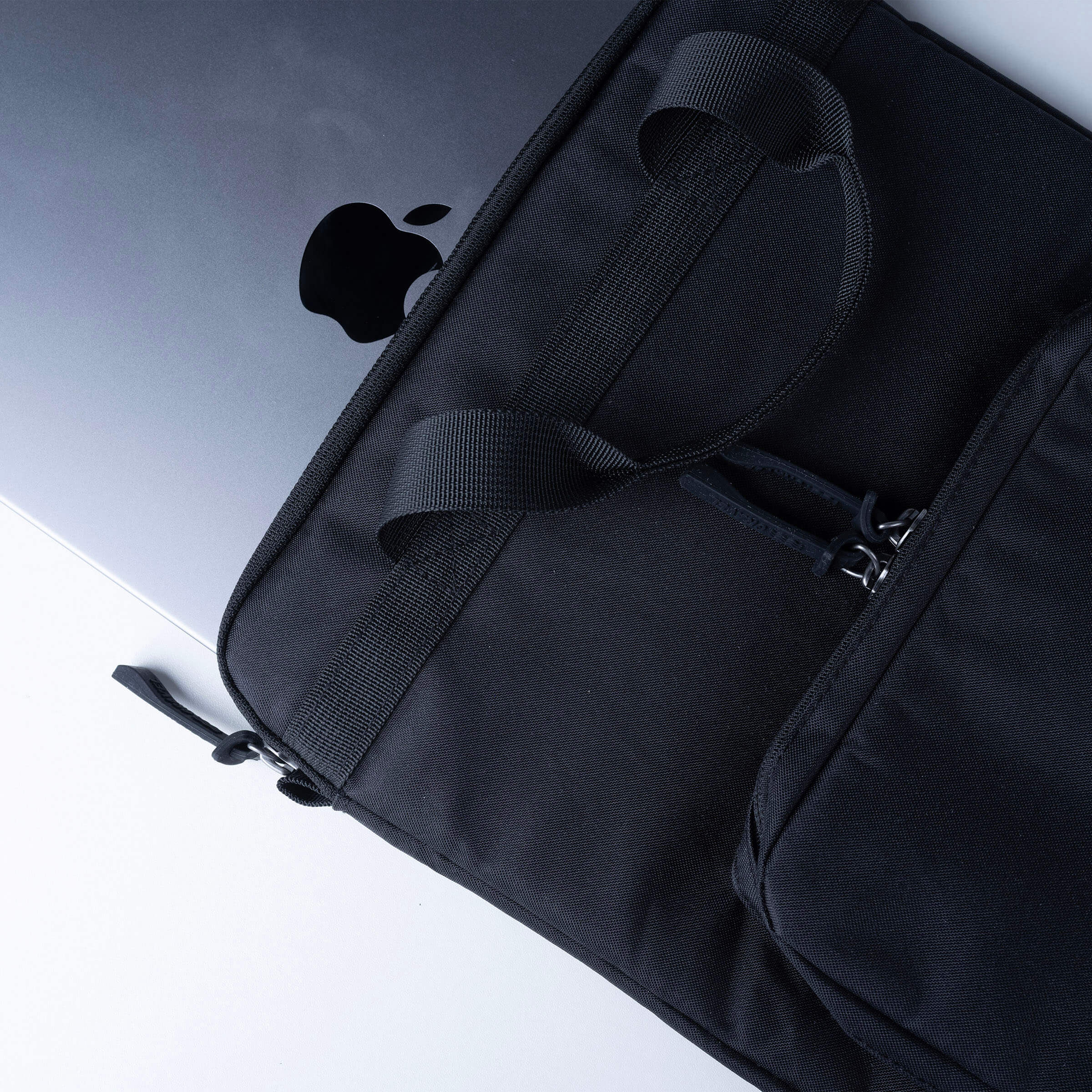 Laptop Case Black - Image 3