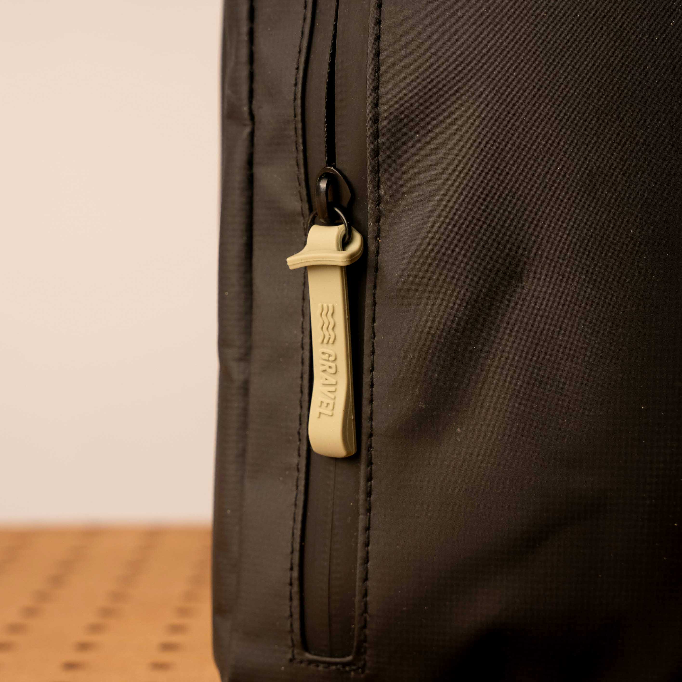 Toiletry Bag Zipper Pulls Moss - Image 2